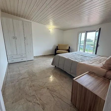 La Perla Di Dea Holiday home *